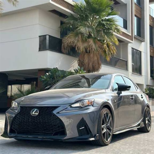 لکسوس IS300